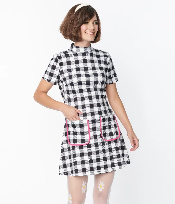 Smak Parlour Black & White Gingham Wave Maker Mini Dress Fashionable Button-Front Mini Dress