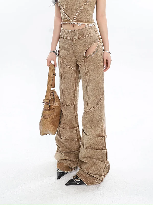 Pleated flared trousers